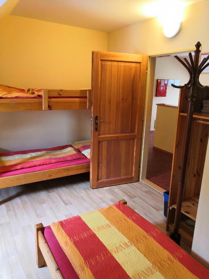 Hostel Skautsky Dom Банска-Штьявница Экстерьер фото