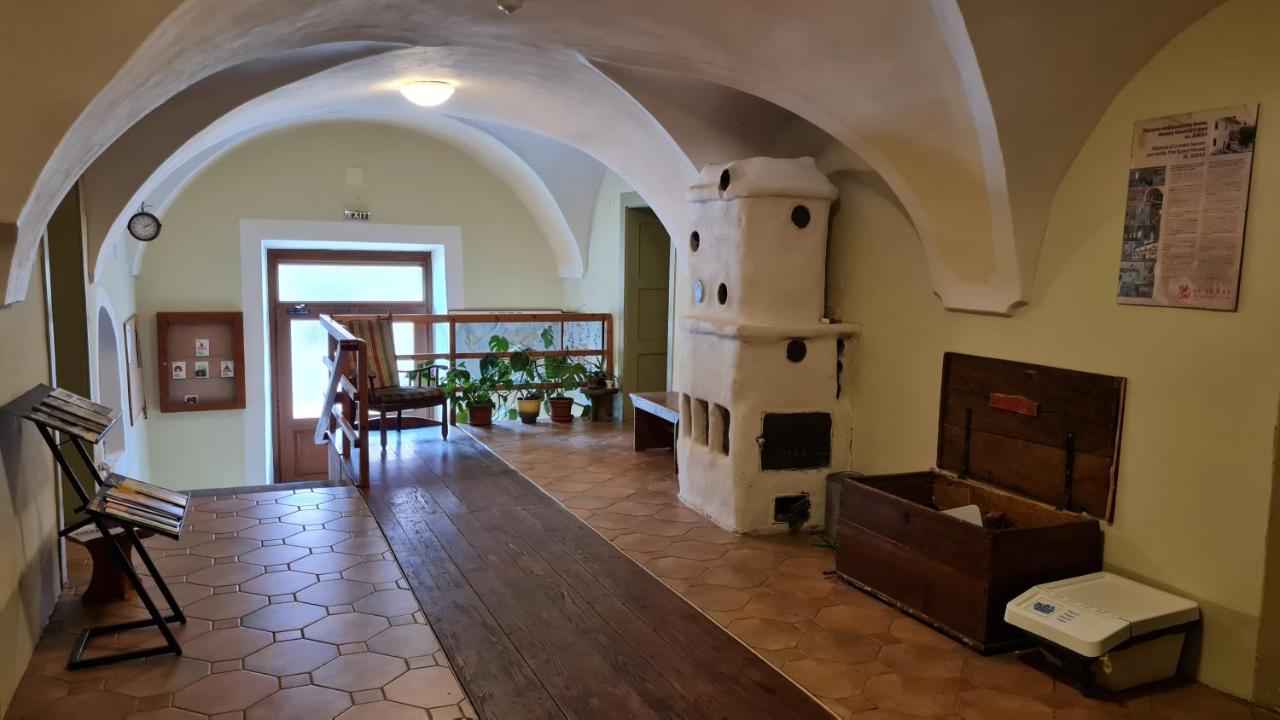 Hostel Skautsky Dom Банска-Штьявница Экстерьер фото