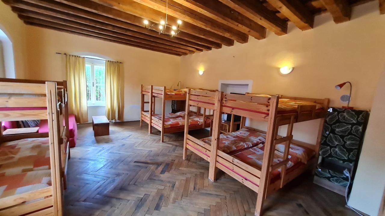 Hostel Skautsky Dom Банска-Штьявница Экстерьер фото